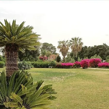 Scuderia Grande Apartment Trapani